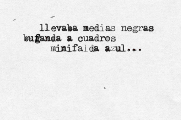 llevaba medias negras bugand f f a a cuadros minifalda azul...