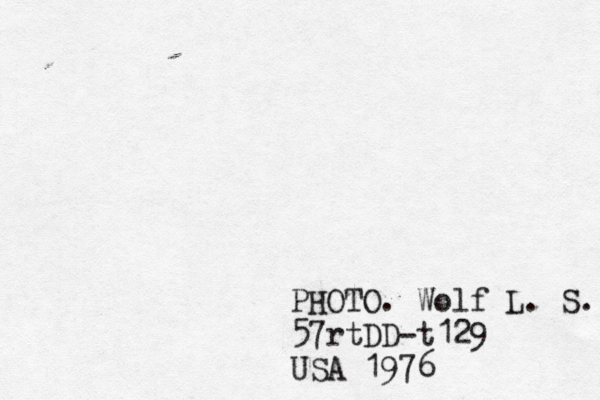 PHOTO. Wolf L. S. 57rtDD-t129 USA 1976 