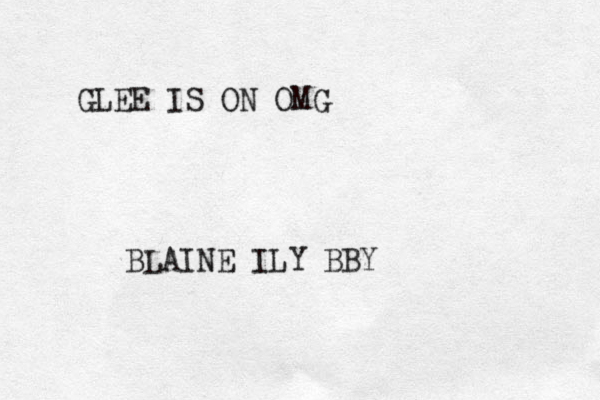 GLEE IS ON OMG BLAINE ILY BBY